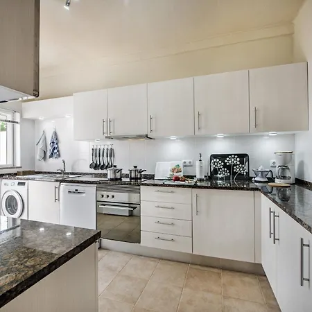 Mng Elliott71 Villa *